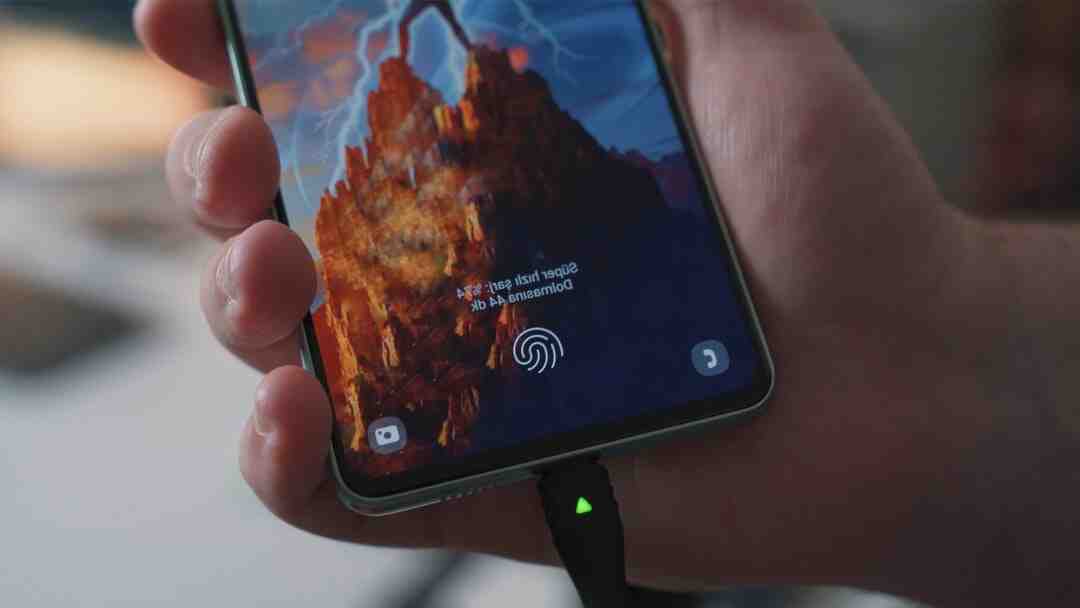 Qui peut changer une batterie d'un iPhone ?